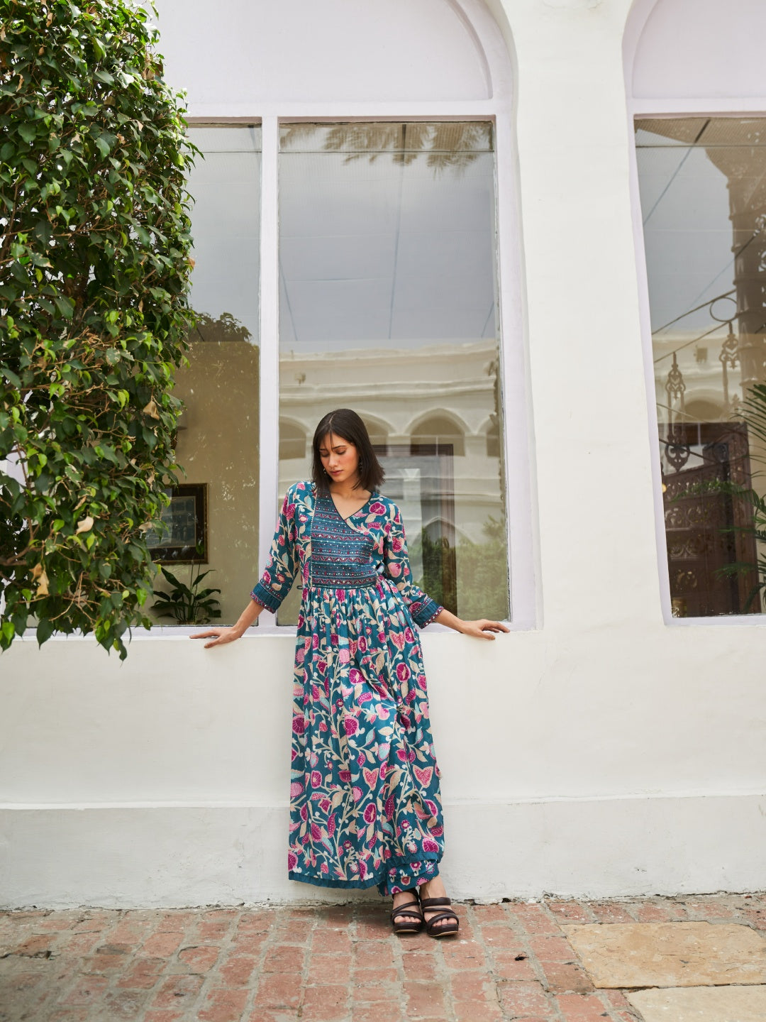Women petrol Viscose Silk Kurta Set With Dupatta Embroidery Work