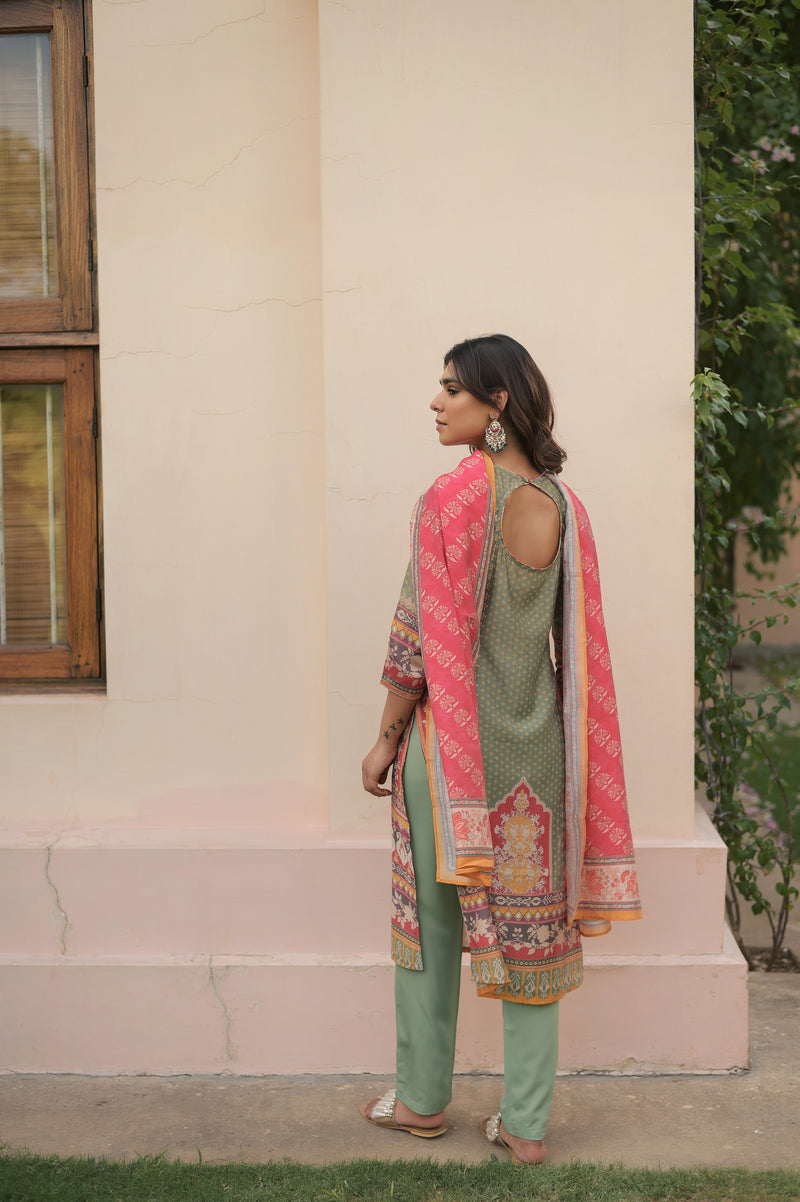 Serene Elegance Kurta Set With Dupatta