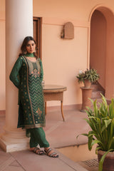 Emerald Charm Jacquard Set With Dupatta